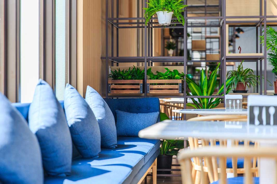 Late Check-in, Early Check-out – Save More